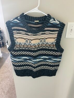 Magaschoni Sleeveless V‑Neck Knit Vest in Blue, Cream and Brown